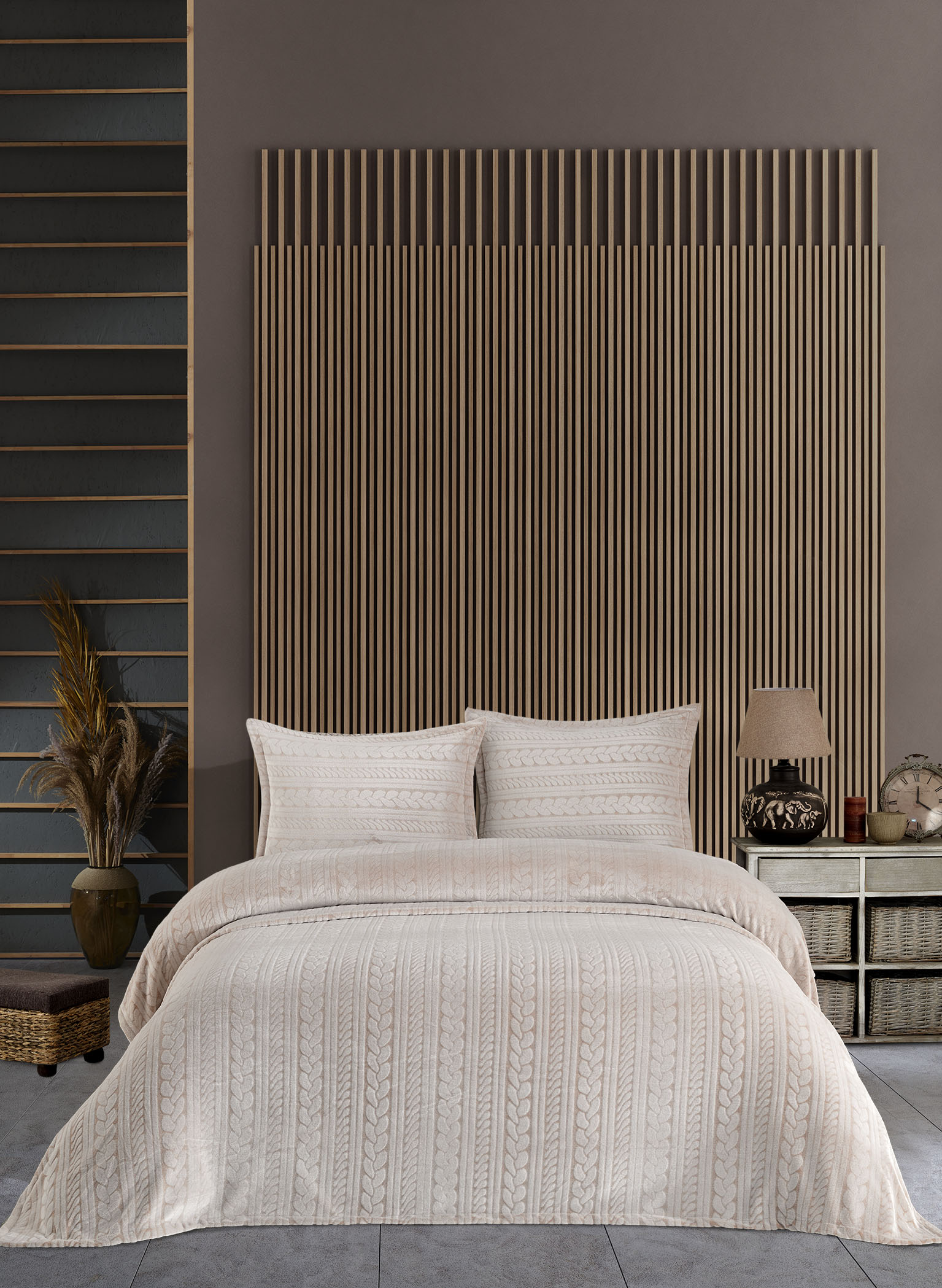 Kuschelige Tagesdecke Creme 260x220 cm mit 2 Kissenbezügen – leichte Wohndecke & Kuscheldecke
